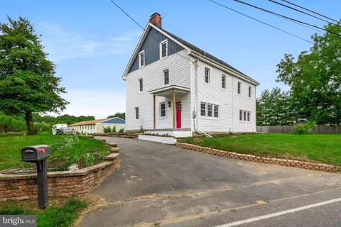 217 Petticoat Bridge Rd, Columbus, NJ 08022