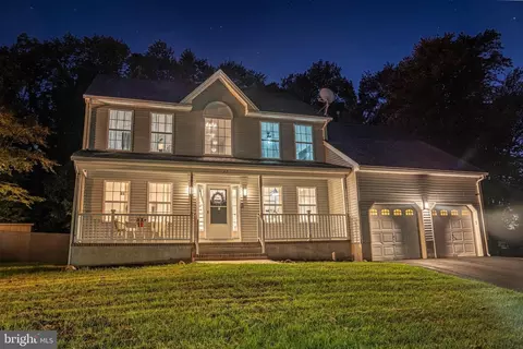 42 Vincent Dr, Burlington, NJ 08016