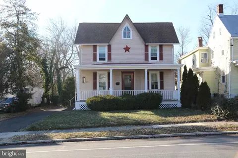 202 S Church St, Moorestown, NJ 08057