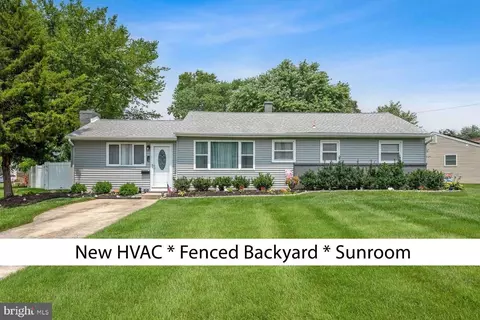 15 Boswell Rd, Marlton, NJ 08053