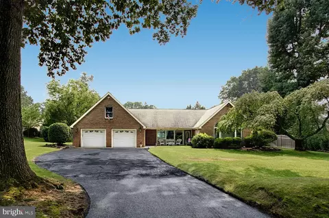 1006 Cherry Ln, Cinnaminson, NJ 08077