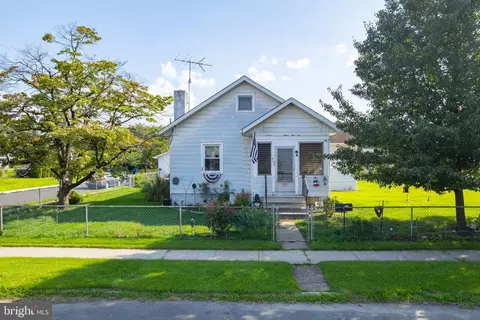 200 W 4th St, Florence, NJ 08518
