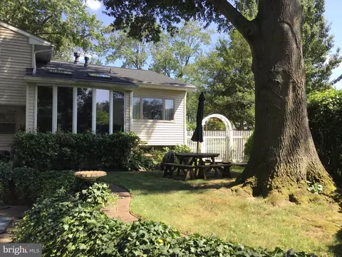 21 Purdue Dr, Riverside, NJ 08075 photo 4