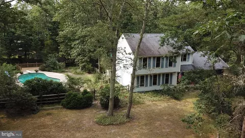 4 Waltham Dr, Tabernacle, NJ 08088