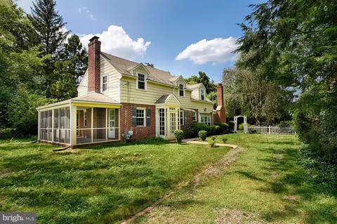603 Bowling Grn, Moorestown, NJ 08057