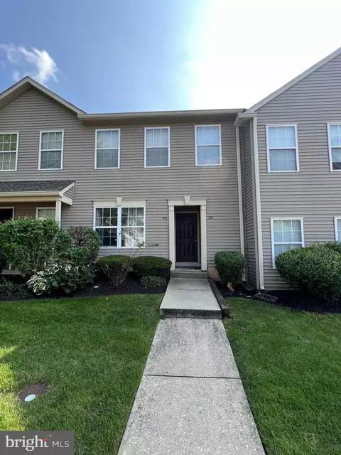 50 Foxglove Dr, Delran, NJ 08075