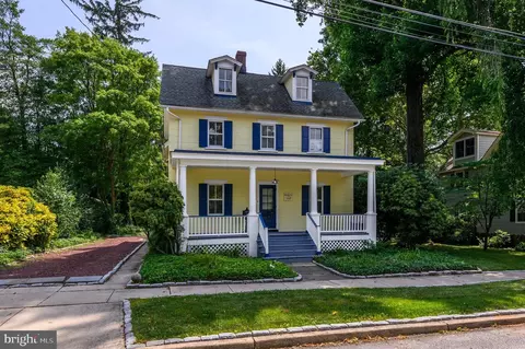 222 Linden St, Moorestown, NJ 08057