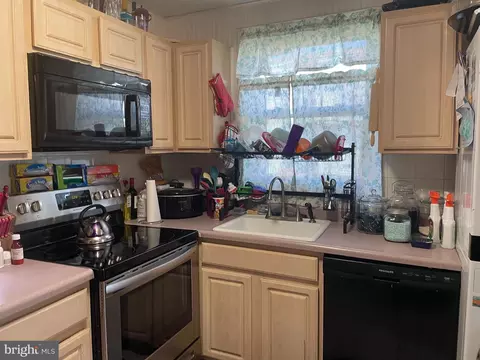 192 Florence Tollgate Pl, Florence, NJ 08518
