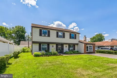 40 Maplewick Ln, Willingboro, NJ 08046
