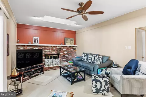 150 Squirrel Tree Ln, Mount Laurel, NJ 08054 photo 17