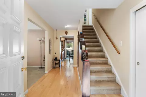 150 Squirrel Tree Ln, Mount Laurel, NJ 08054 photo 5