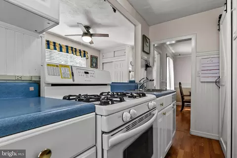214 E Park Ave, Maple Shade, NJ 08052 photo 17