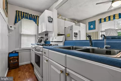 214 E Park Ave, Maple Shade, NJ 08052 photo 16