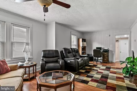 214 E Park Ave, Maple Shade, NJ 08052 photo 11