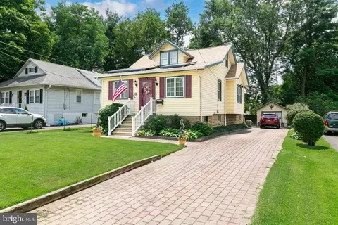 214 E Park Ave, Maple Shade, NJ 08052