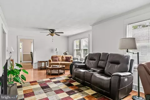 214 E Park Ave, Maple Shade, NJ 08052 photo 8