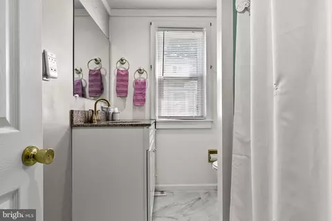 214 E Park Ave, Maple Shade, NJ 08052 photo 23