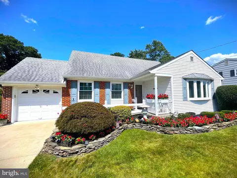 23 Sycamore Dr, Burlington, NJ 08016