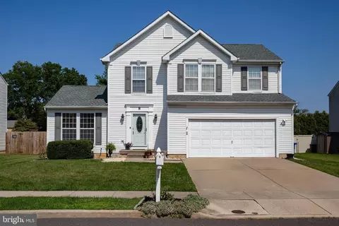 8 Ardmore Dr, Bordentown, NJ 08505