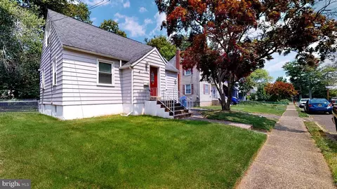 439 E Park Ave, Maple Shade, NJ 08052
