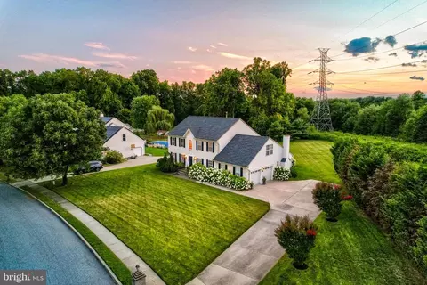148 Memorial Ln, Mount Laurel, NJ 08054