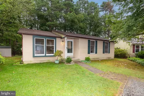 5 Adams Ct, Marlton, NJ 08053