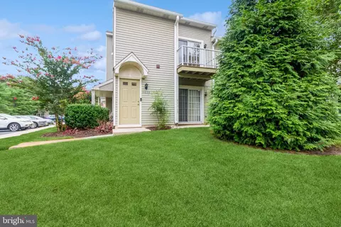 1102 B Ralston Dr, Mount Laurel, NJ 08054