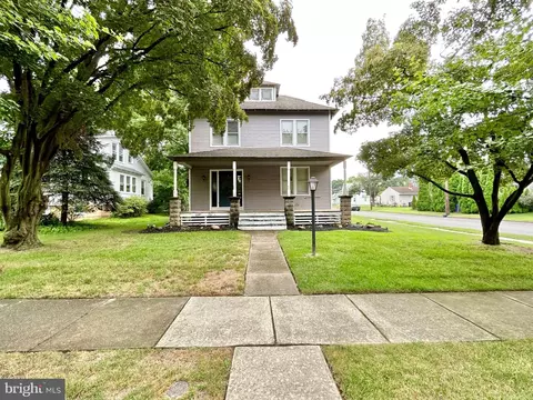 208 Boulevard St, Florence, NJ 08518