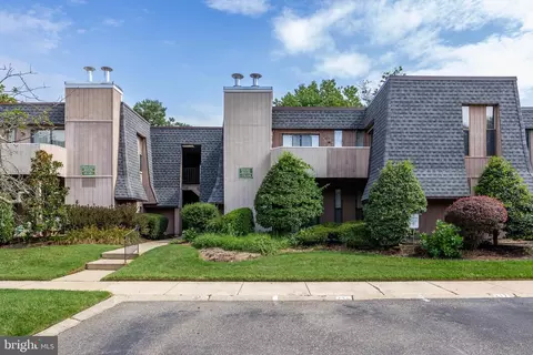 25 S Church Rd #113, Maple Shade, NJ 08052