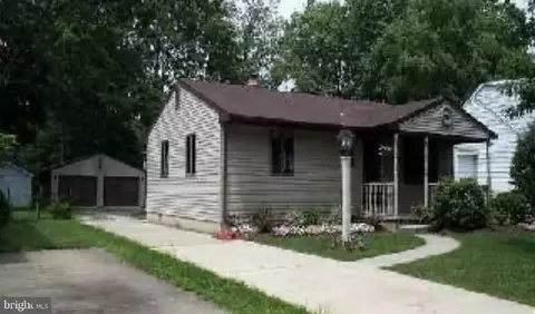 221 Moore St, Moorestown, NJ 08057