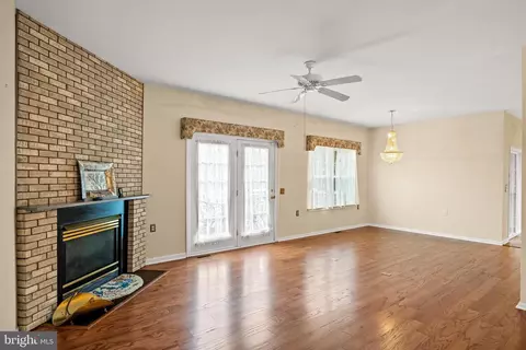 27 Ashley Dr, Delran, NJ 08075 photo 5