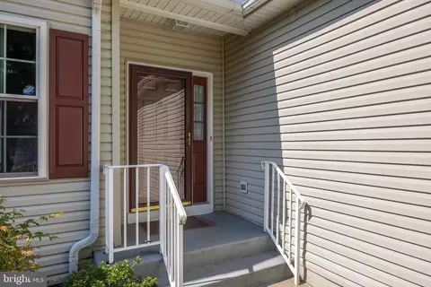 27 Ashley Dr, Delran, NJ 08075 photo 3