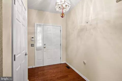 27 Ashley Dr, Delran, NJ 08075 photo 4
