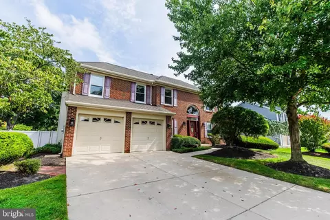 48 Dominion Dr, Marlton, NJ 08053