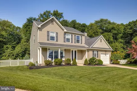 11 Elkins Ln, Marlton, NJ 08053