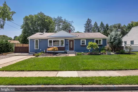 26 Boswell Rd, Marlton, NJ 08053