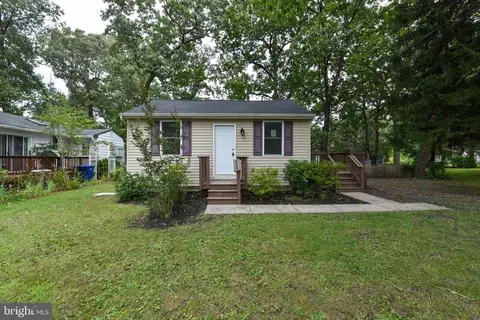 11 Spruce Ln, Hainesport, NJ 08036