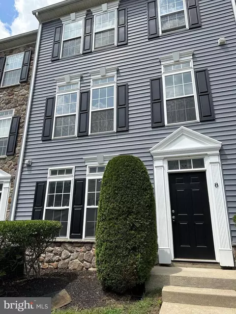 8 Fawn Ct, Riverside, NJ 08075