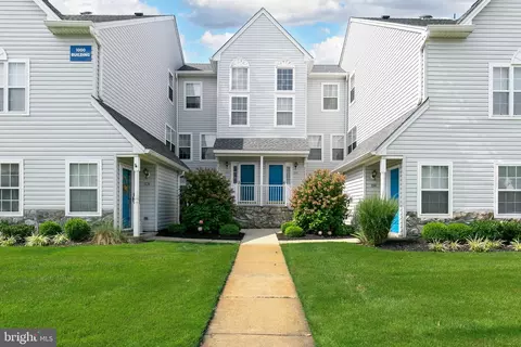 1007 Squirrel Rd, Marlton, NJ 08053
