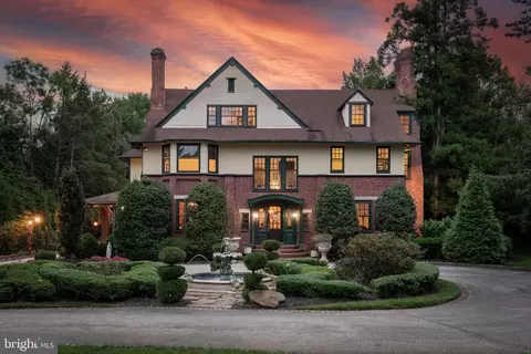 621 Chester Ave, Moorestown, NJ 08057