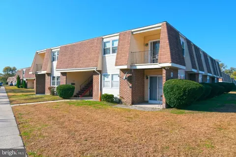 18 2 Florence Tollgate Pl, Florence, NJ 08518