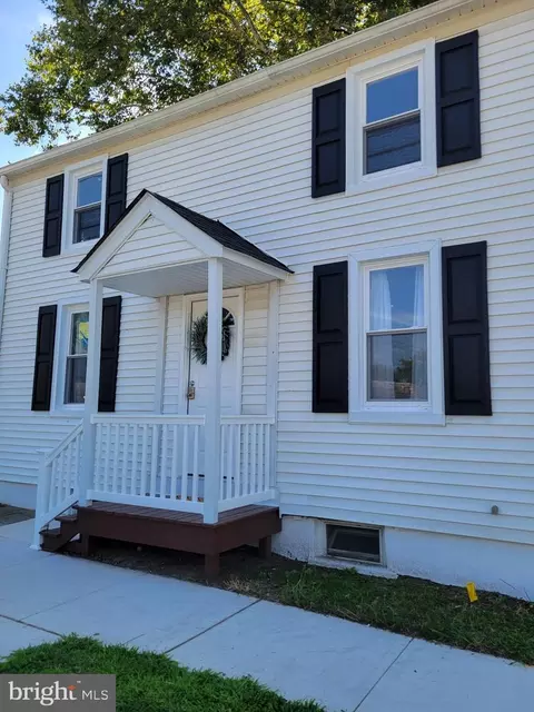 20 W 2nd St, Florence, NJ 08518