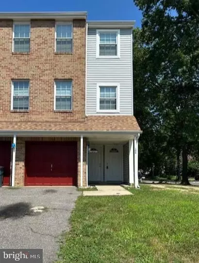 106 Chaucer Rd, Mount Laurel, NJ 08054