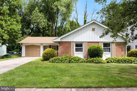 40 Meribrook Cir, Willingboro, NJ 08046