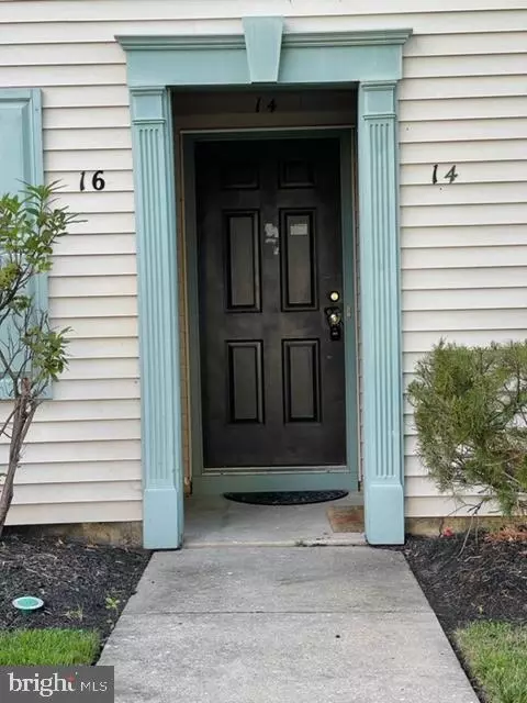 14 Foxglove Dr, Delran, NJ 08075