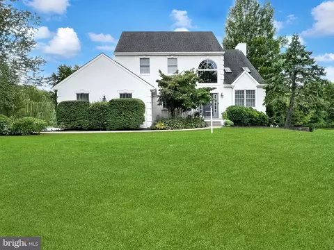 5 Patricia Ct, Lumberton, NJ 08048