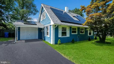 37 Bendix Ln, Willingboro, NJ 08046