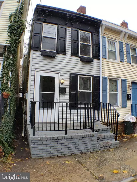 124 2nd St, Bordentown, NJ 08505