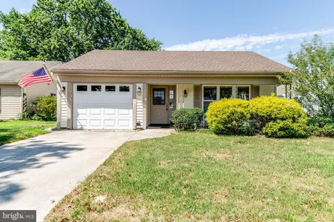 32 Westminster Dr S, Southampton, NJ 08088