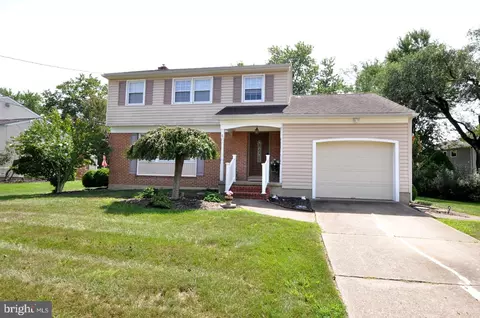 4 Valley Forge Rd, Marlton, NJ 08053